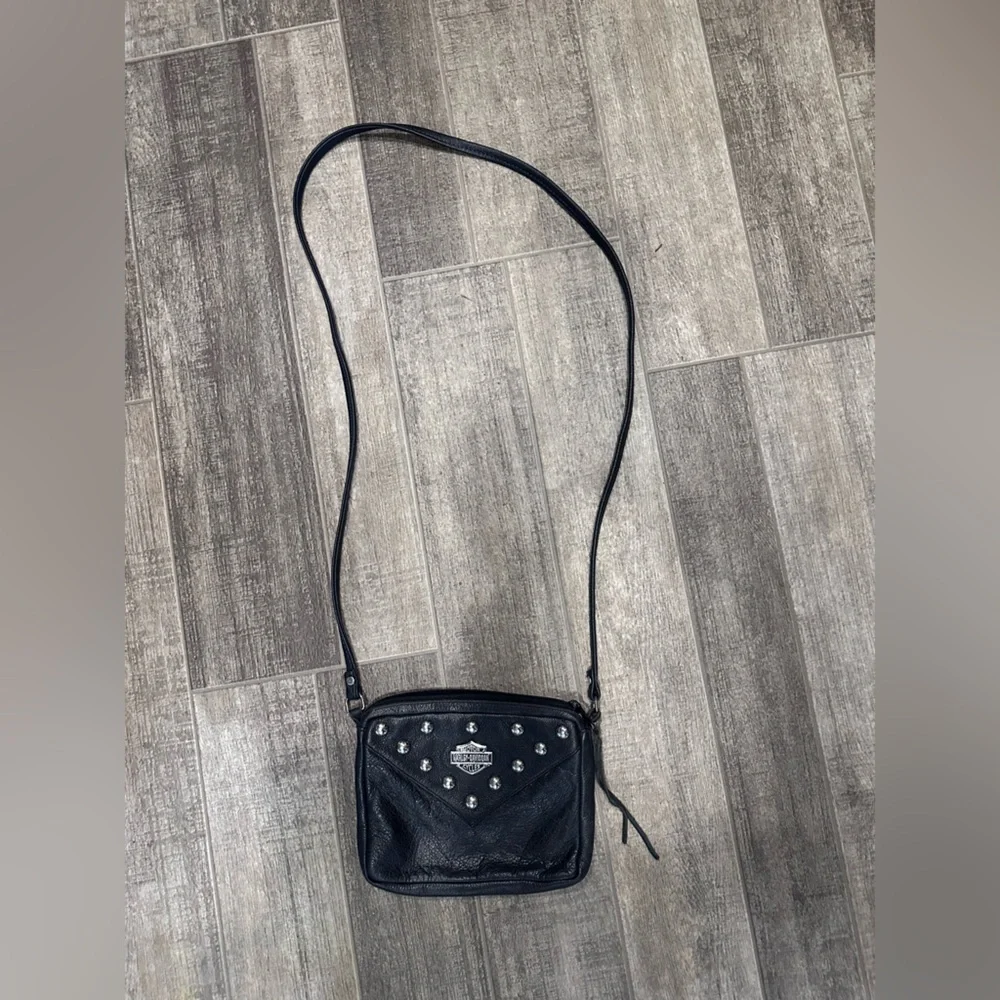 Harley-Davidson Black Crossbody Bag with Silver Accents - Picture 2 of 5